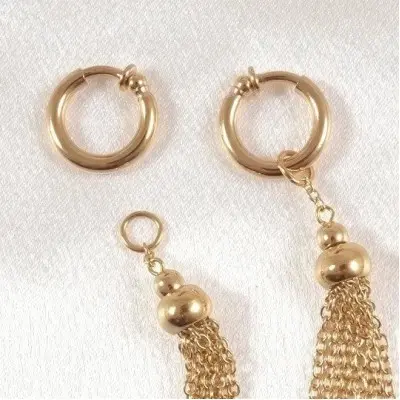 Aeterna - Gold Tassel Non-Piercing Labia Rings