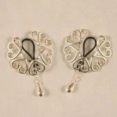Ammavarua - Non-Piercing Silver Wreath Nipple Clamps With Pendant