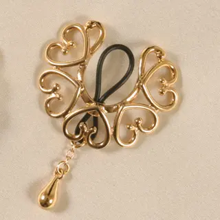 Aranyani - Non-Piercing Gold Wreath Nipple Rings With Pendant