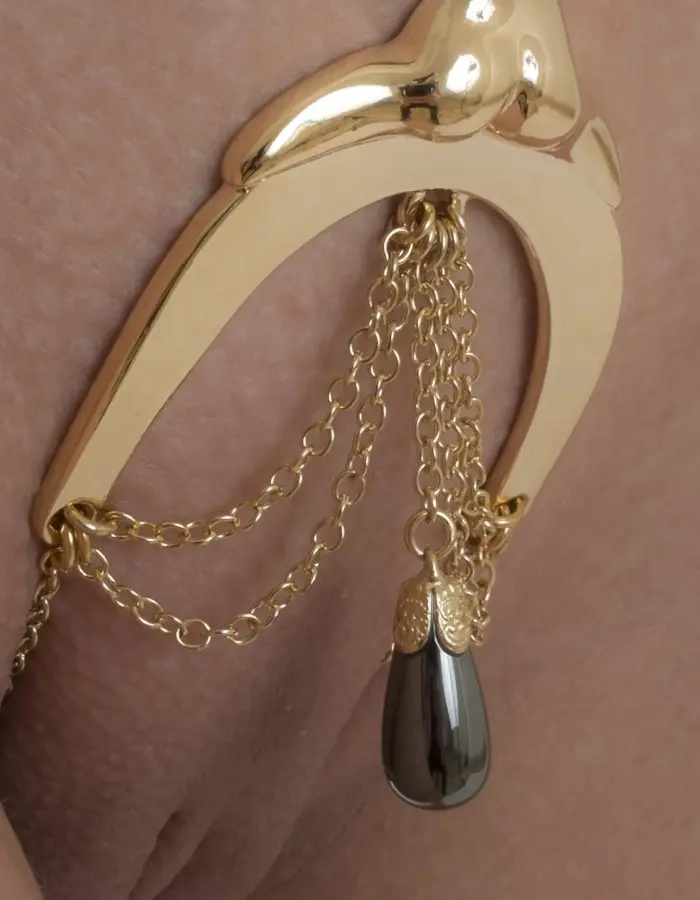Banga - Women's Lady Luck G-String with Hematite Pendant in Gold