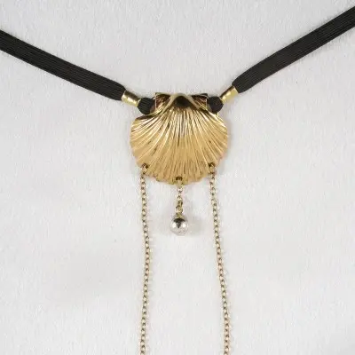 Birth of Venus - Labia G-String Jewelry with Clit Pearl