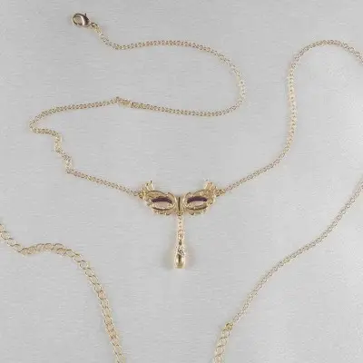 A Dreamed of City - Gold Venetian Love Mask Waist Chain