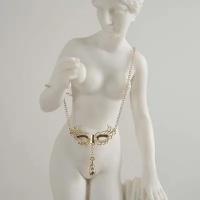 A Dreamed of City - Gold Venetian Love Mask Waist Chain