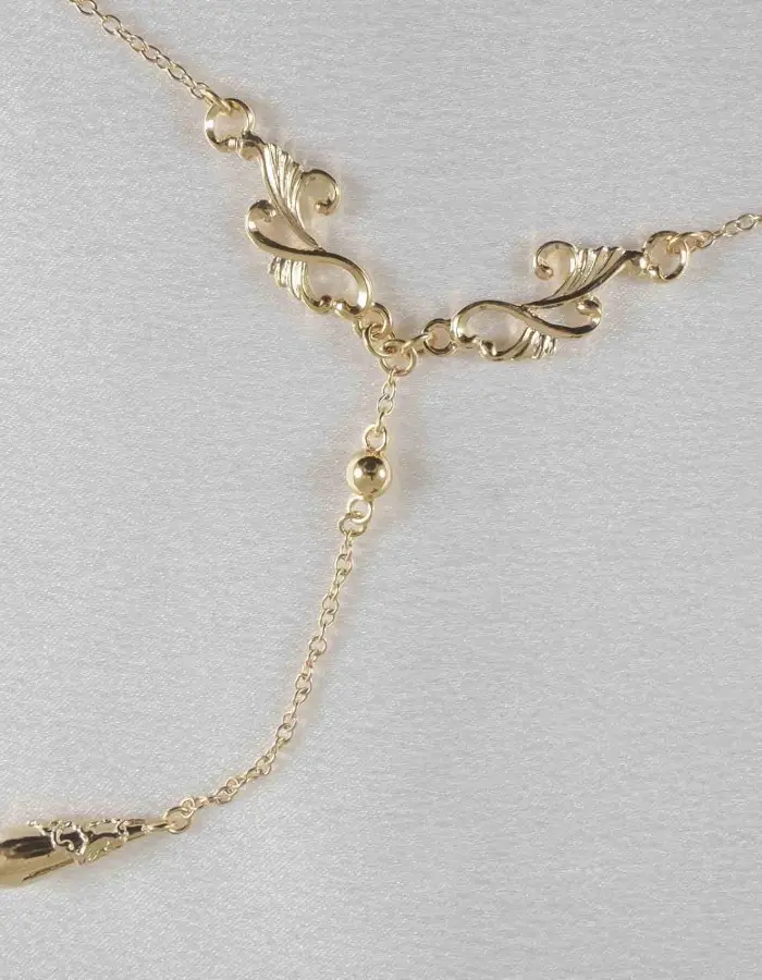 Human Behaviour - Gold Ornate Teardrop Pendant Waist Chain