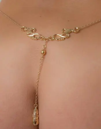 Human Behaviour - Gold Ornate Teardrop Pendant Waist Chain