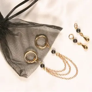 3 in 1 Hematite and Gold Non-Piercing Labia Rings in a Gift Box