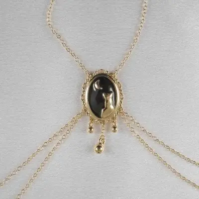 Bendis - Women's Moonlight Cameo Breast Chain Non-Piercing Nipple Rings in Gold