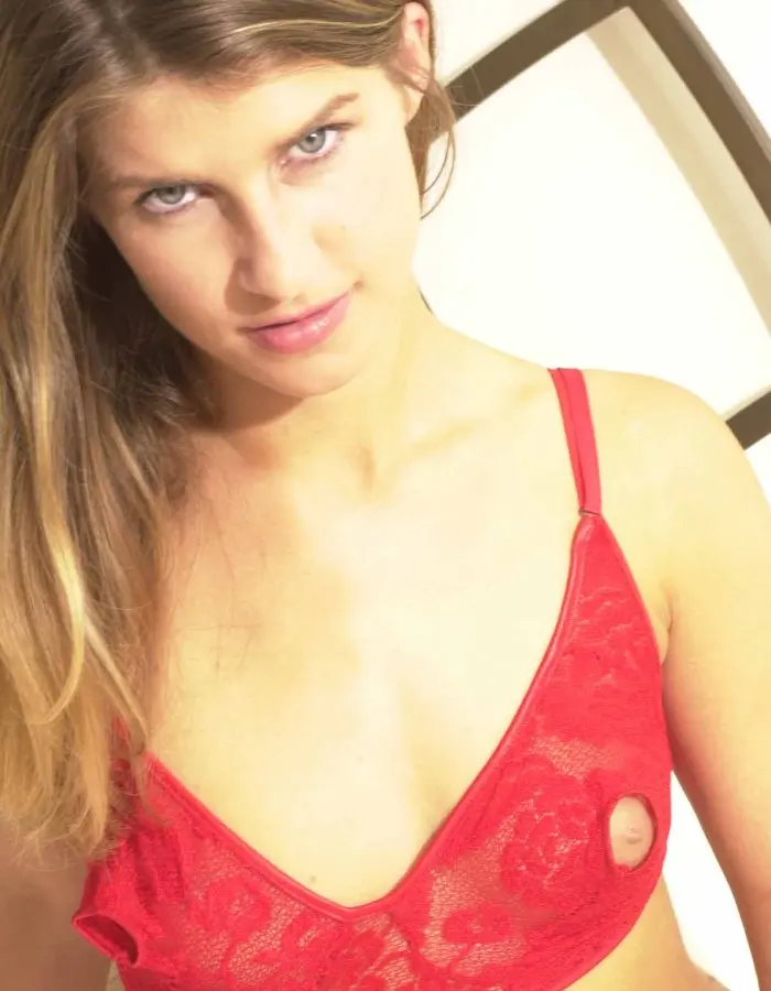 Catch Me While I'm Sleeping - Nippleless Bra