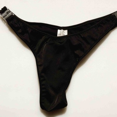 La strip-teaseuse à Champagne - Micro Thong Breakaway