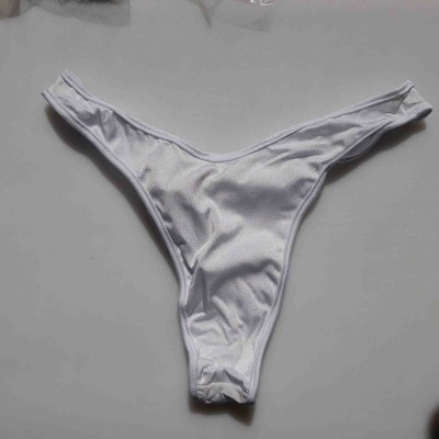 La strip-teaseuse à Champagne - Micro Thong Breakaway