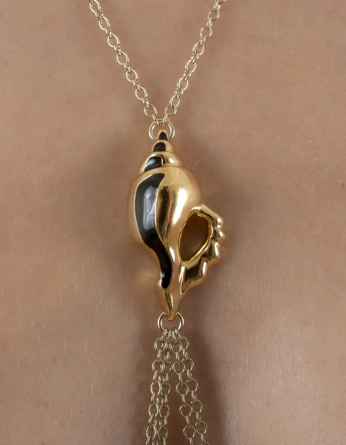Coquillage - Gold Necklace with Nipple Rings