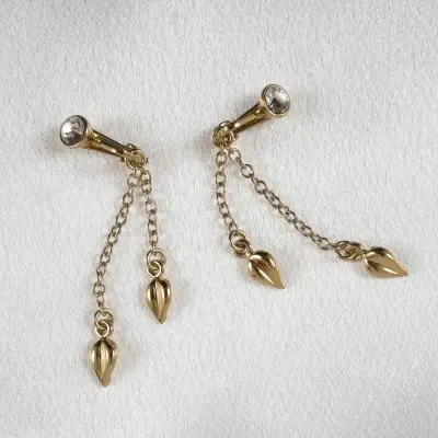 Daughter of Nature -  Gold Labia Clips with Chestnut Leaf Charms