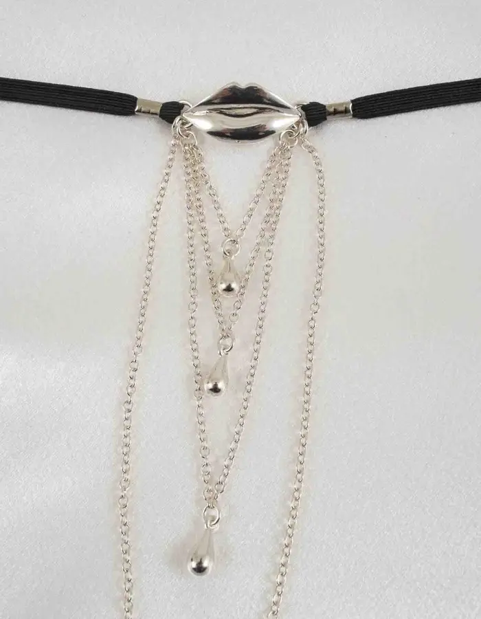 Delicate - Enticing Lips Silver Vagina Jewelry