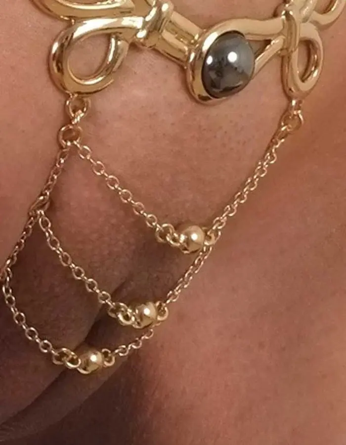 Elfin Goddess - Gold Vagina Jewelry with G String
