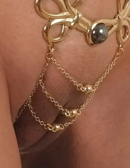 Elfin Goddess - Gold Vagina Jewelry with G String