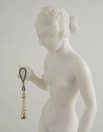 Fairy Milk - Non-Piercing Ornate Teardrop Nipple Rings in Gold