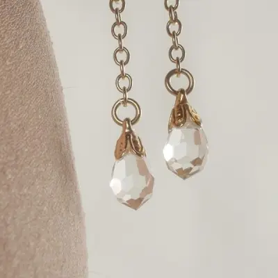 Gayatri - Gold Non-Piercing Labia Clips with Crystals