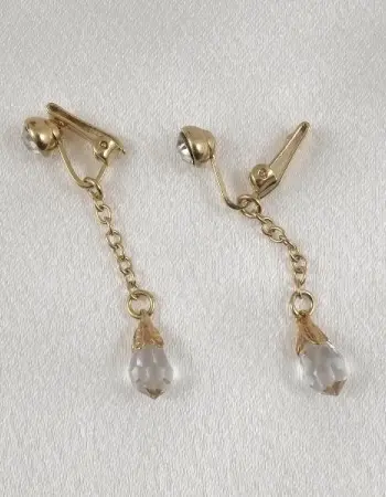 Gayatri - Gold Non-Piercing Labia Clips with Crystals