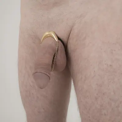 Go Deep - Men's Gold Kiss Penis Chain Bracelet with Pendant