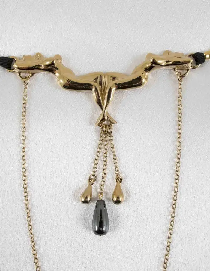 Gorgeous - Gold Vagina Jewelry with Nude Goddess Lovers