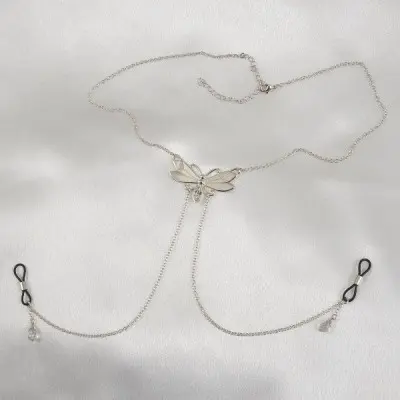 Holiday - Women's Butterfly Neck Chain With Non-Piercing Crystal Pendant Nipple Rings in Silver