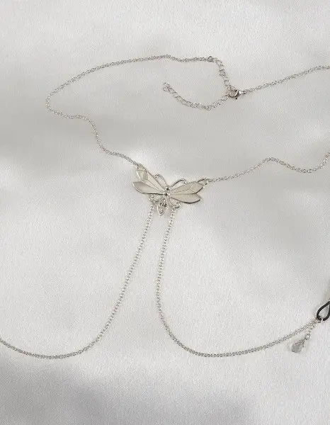 Holiday - Women's Butterfly Neck Chain With Non-Piercing Crystal Pendant Nipple Rings in Silver