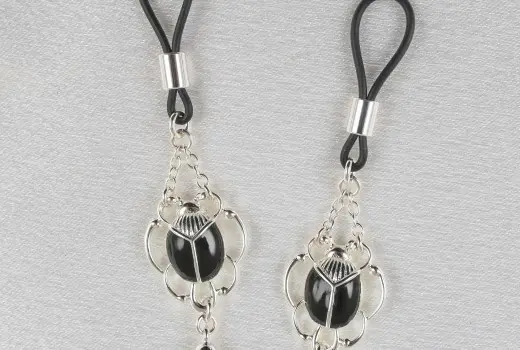 Non-piercing nipple jewelry can be easily adjusted to fit different nipple sizes and shapes, providing a comfortable fit for all.