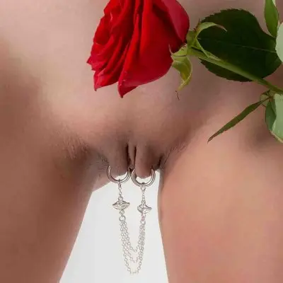 Kiss Kiss - Non-Piercing Silver Kisses Labia Jewelry