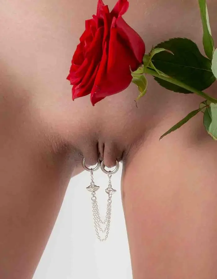 Kiss Kiss - Non-Piercing Silver Kisses Labia Jewelry