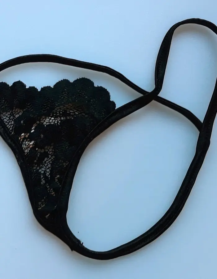 Kiss N Tell - Scallop Lace Micro G-String