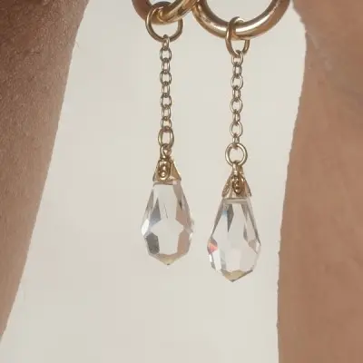 Lakshmi - Non-piercing Labia Rings With Crystal Pendant in Gold - Pair
