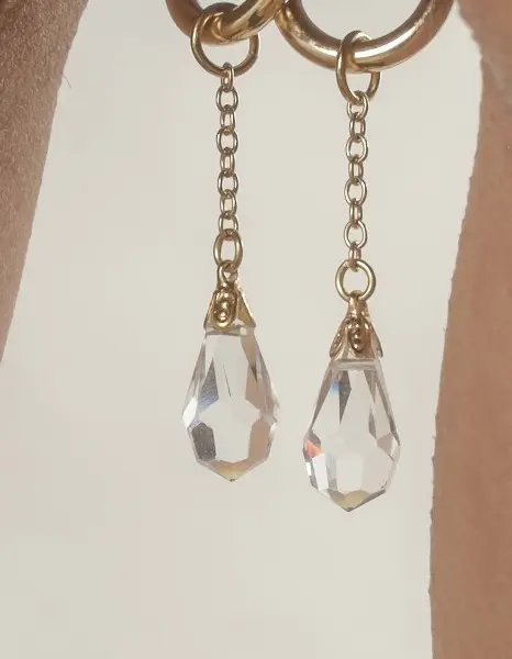 Lakshmi - Non-piercing Labia Rings With Crystal Pendant in Gold - Pair