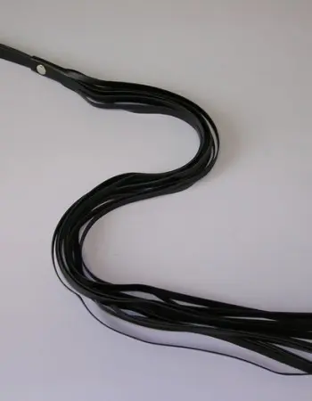 Leather Flogger Whip With 14 Strings