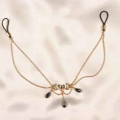 Love Me Harder - Nipple Chain in Gold With Bow Tie and Three Hematite Pendants