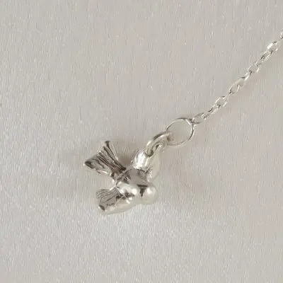 Love the Way You Lie - Silver Wrist or Ankle Chain with Bird Pendant