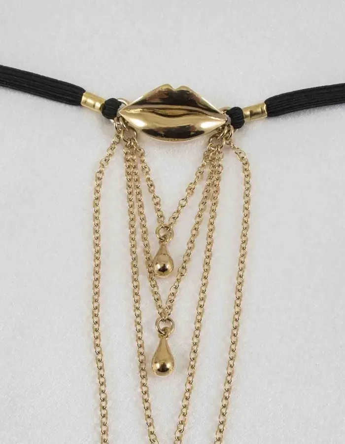 Marilyn - Enticing Lips Gold Vagina Jewelry