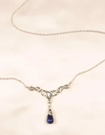 Okwiraseh - Silver Waist Chain with Maple Charm and Stone Pendants