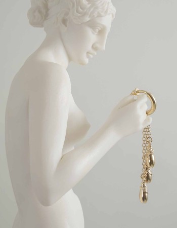Big Time Sensuality - Non-Piercing Labia Rings with Triple Teardrop Pendants in Gold