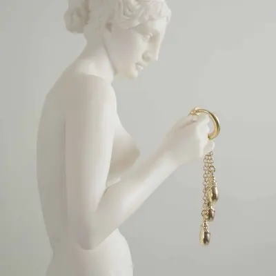 Big Time Sensuality - Non-Piercing Labia Rings with Triple Teardrop Pendants in Gold