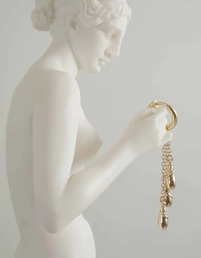 Big Time Sensuality - Non-Piercing Labia Rings with Triple Teardrop Pendants in Gold