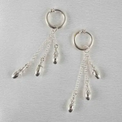 I Miss You - Non-Piercing Labia Rings with Triple Teardrop Pendants in Silver
