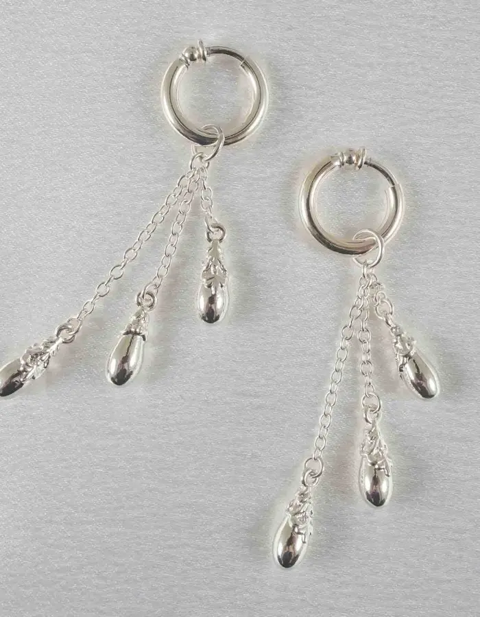 I Miss You - Non-Piercing Labia Rings with Triple Teardrop Pendants in Silver