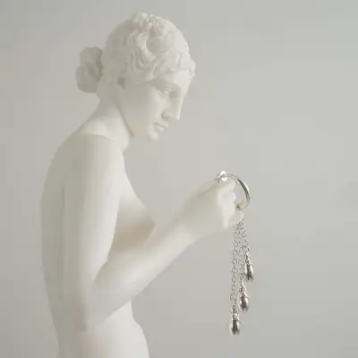 I Miss You - Non-Piercing Labia Rings with Triple Teardrop Pendants in Silver