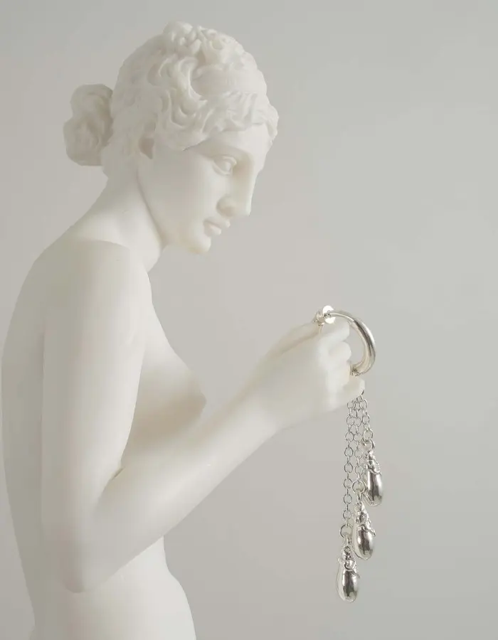 I Miss You - Non-Piercing Labia Rings with Triple Teardrop Pendants in Silver
