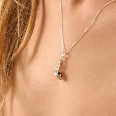 Parvarti - Silver Jeweled High Heel Chain Necklace