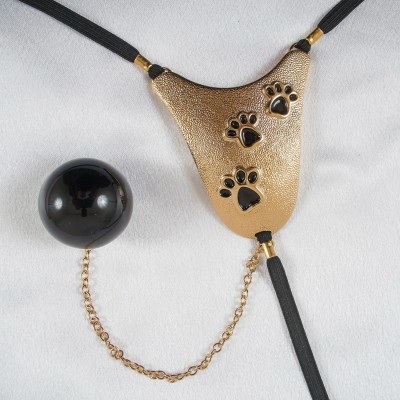 Pussy Galore - Goldener G-String mit Katzenpfotenmotiv und einführbarem Vaginalball