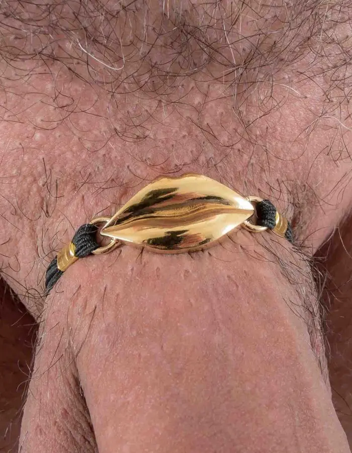 Ready for It? - Penis Bracelet with Gold Marilyn Lips