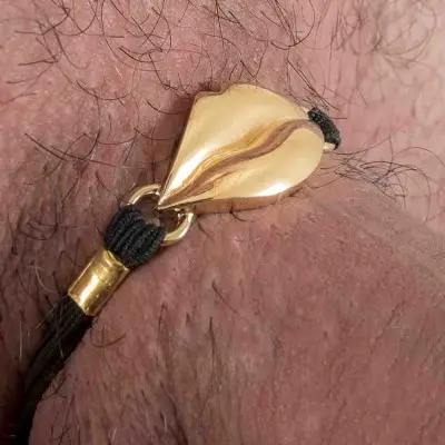 Ready for It? - Penis Bracelet with Gold Marilyn Lips