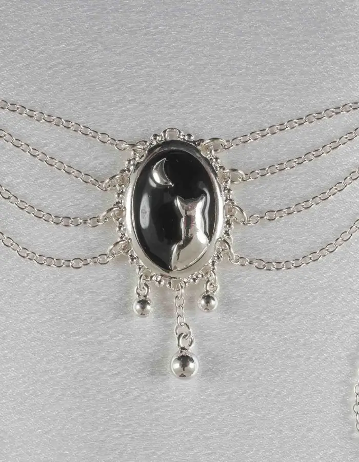 Artemis - Women's Moonlight Cameo G-String with Pendants in Silver