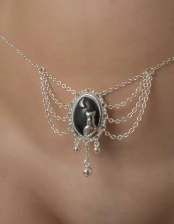 Shadows of the Night - Silver Moonlight Cameo Waist Chain